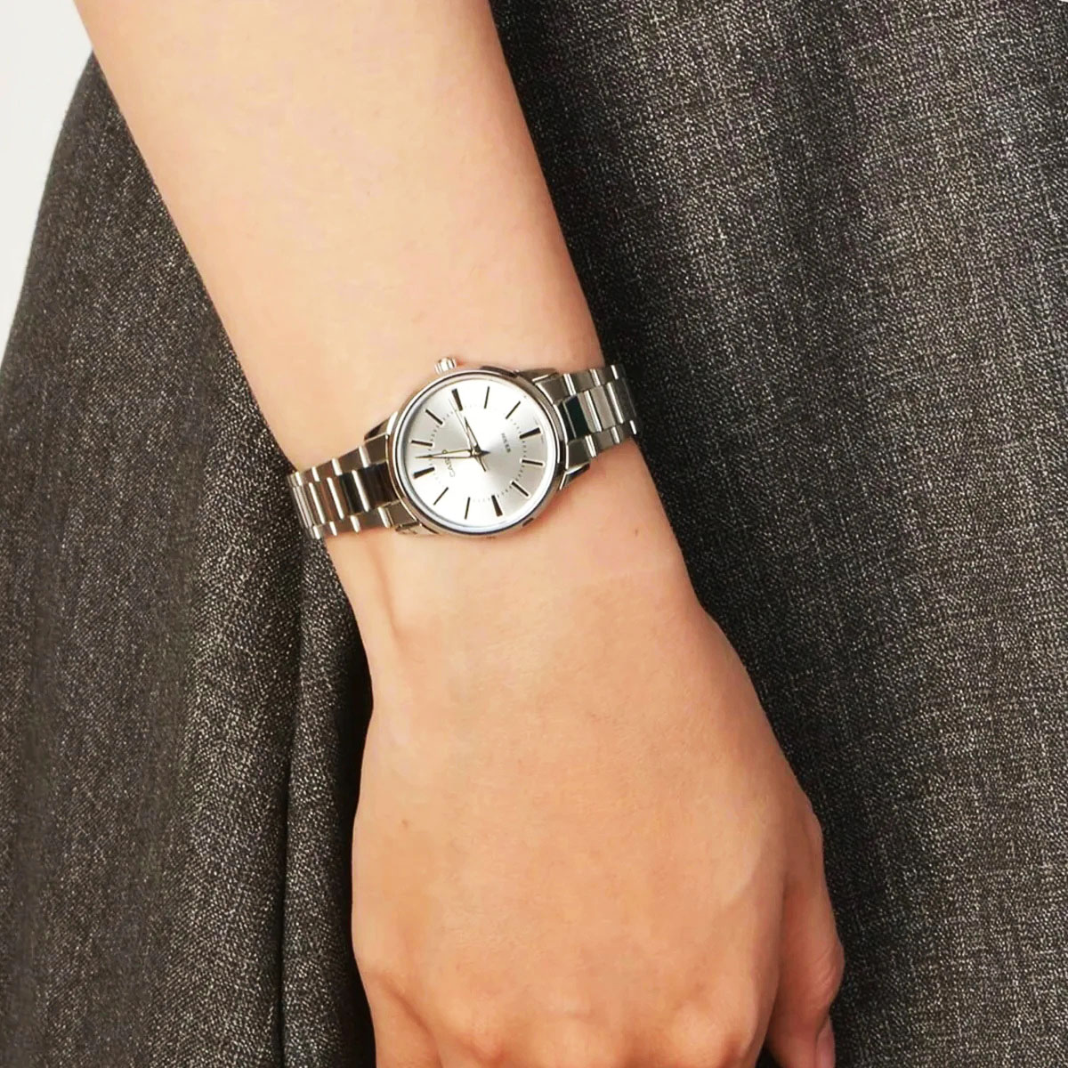 ساعت مچی زنانه کاسیو casio اورجینال مدل LTP-1303D-7AVDF