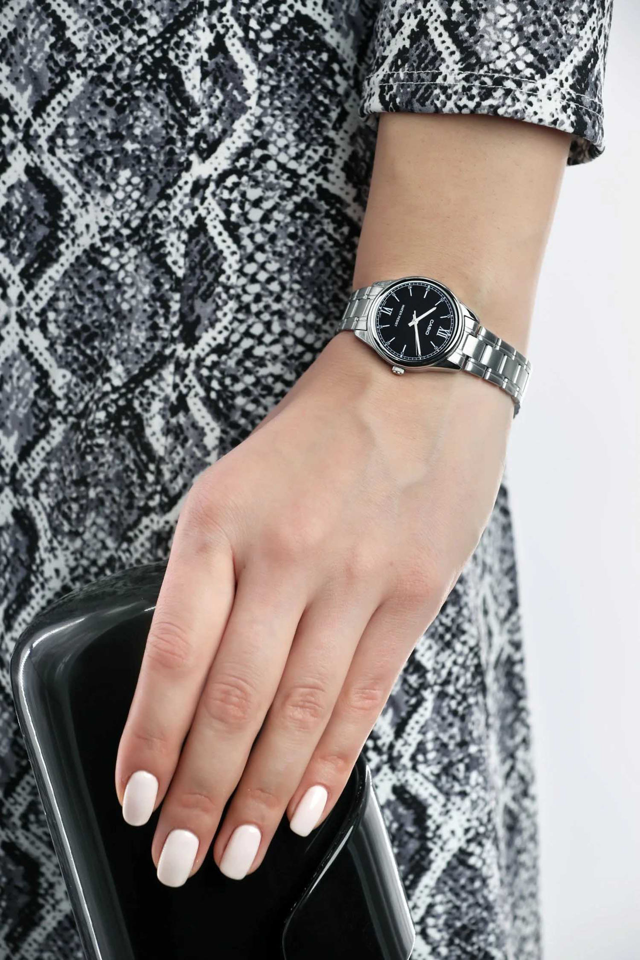 ساعت مچی زنانه کاسیو casio اورجینال مدل LTP-V005D-1B2UDF