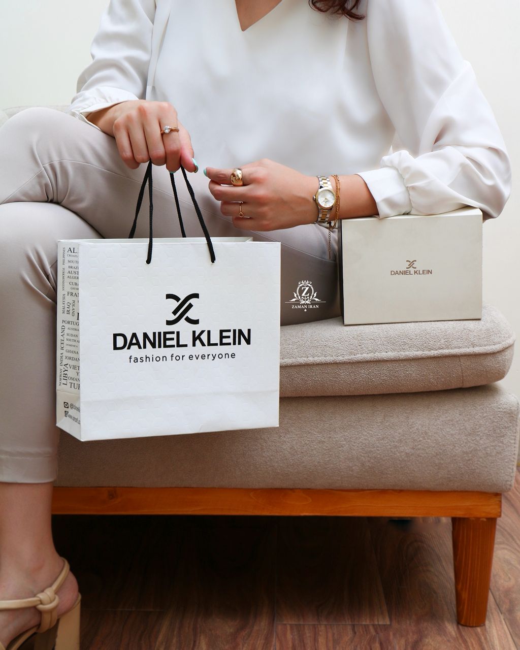 ساعت مچی زنانه دنیل کلین daniel klein اورجینال مدل DK.1.13940-4	