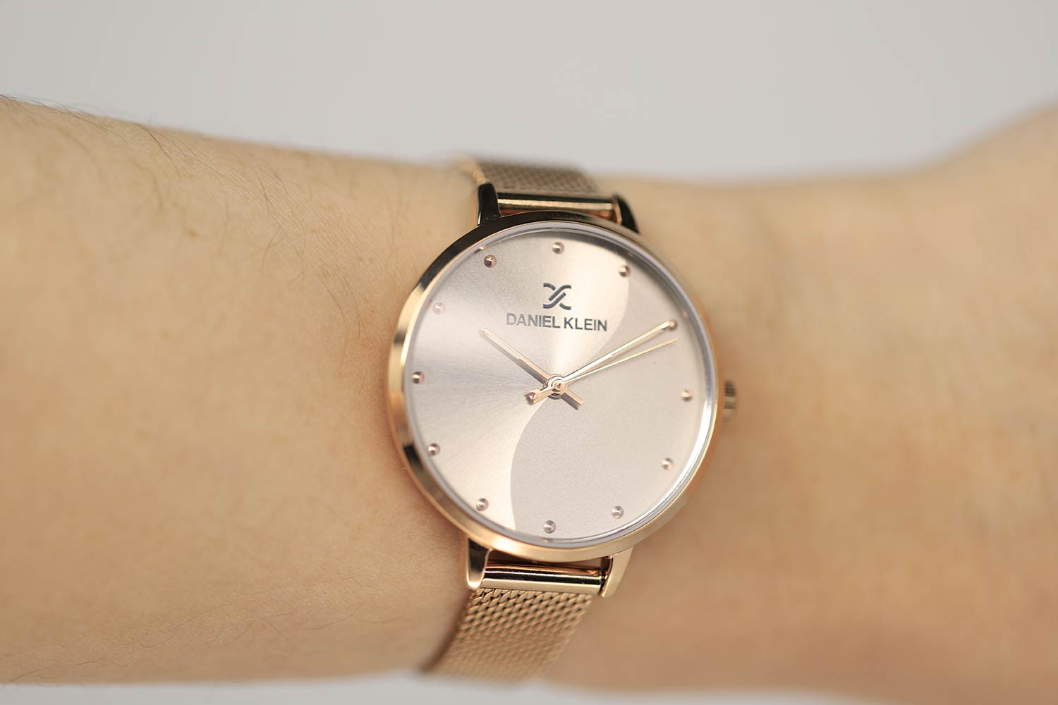 ساعت مچی زنانه دنیل کلین daniel klein اورجینال مدل DK.1.12907-3