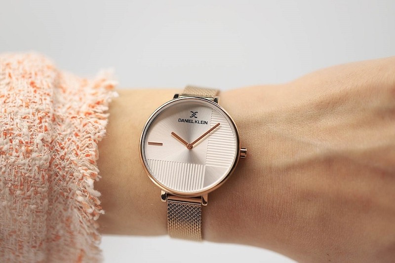 ساعت مچی زنانه دنیل کلین daniel klein اورجینال مدل DK.1.12897-2