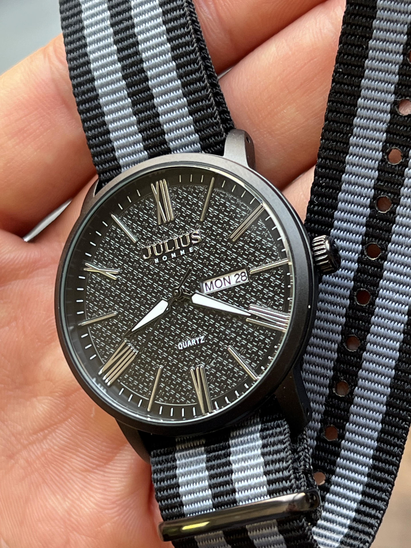 ساعت مچي مردانه بند برزنتي جوليوس مدل JAH-124D