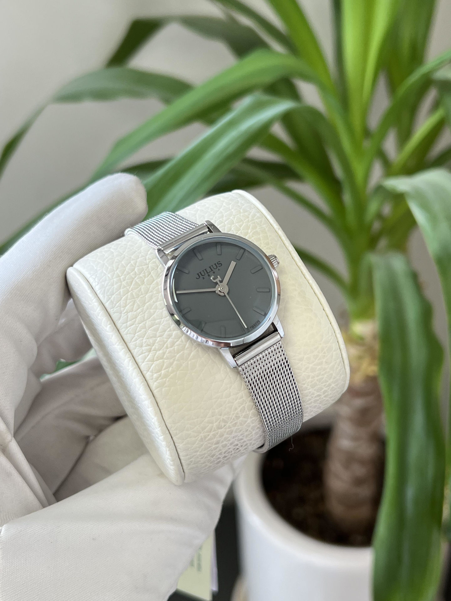 ساعت مچي زنانه بند حصيري جوليوس مدل JA-963F