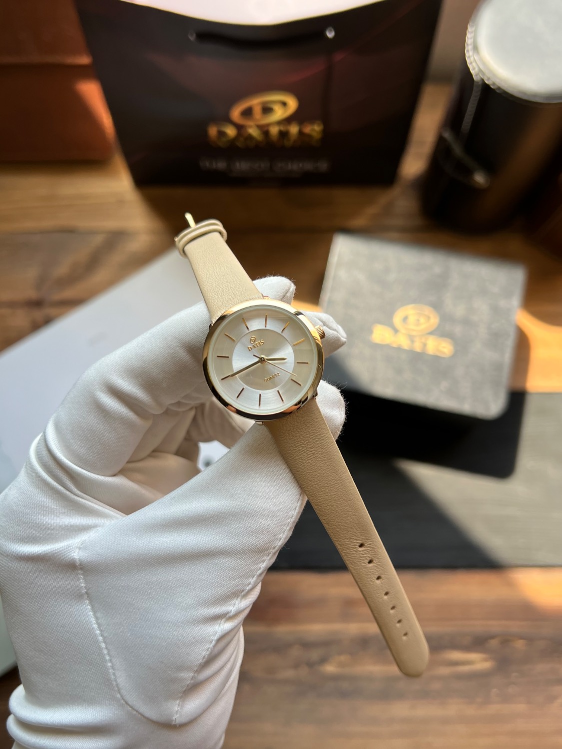 ساعت مچی زنانه داتیس Datis اورجینال مدل D8350FLK-1