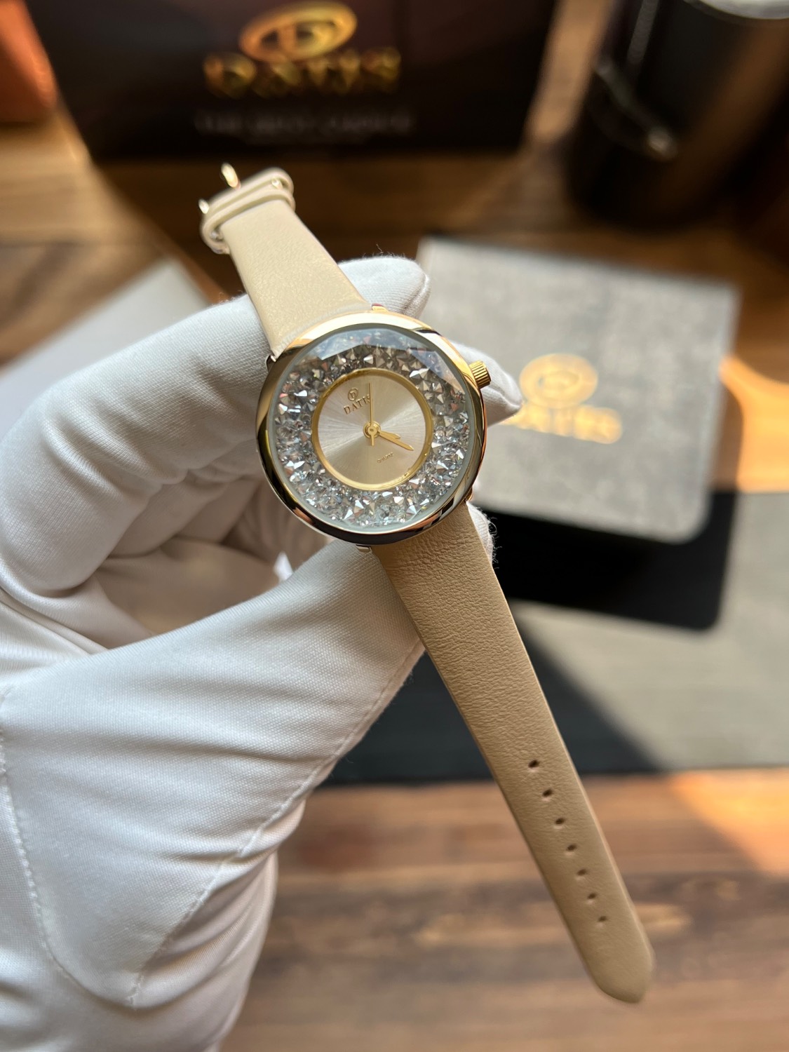 ساعت مچی زنانه داتیس Datis اورجینال مدل D8350FL-1