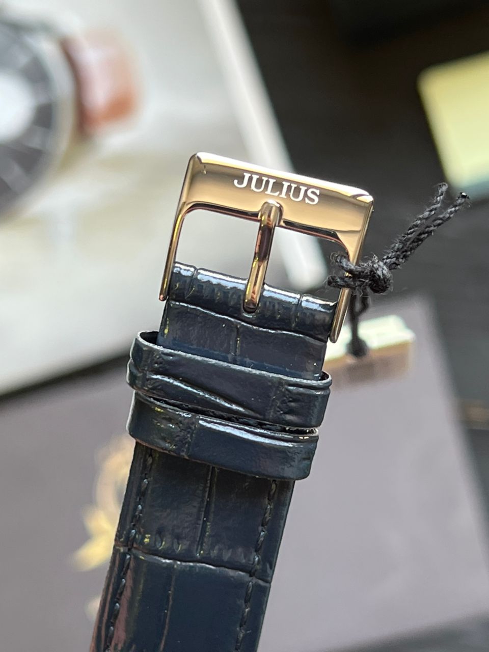 ساعت مچي مردانه بند چرمي جوليوس مدل JA-1450MA