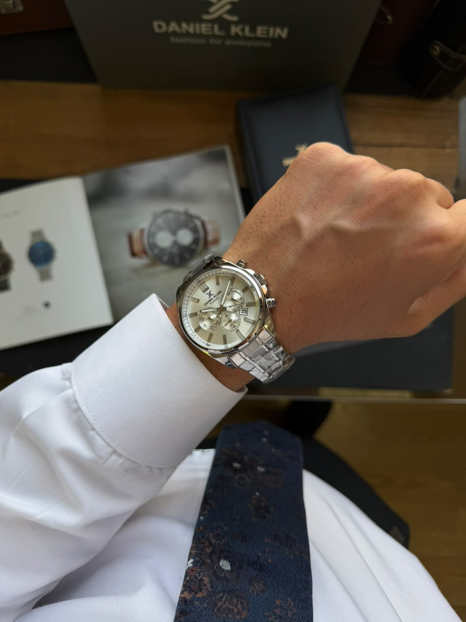 ساعت مچی مردانه دنیل کلین daniel klein اورجینال مدل DK-6-14261-1