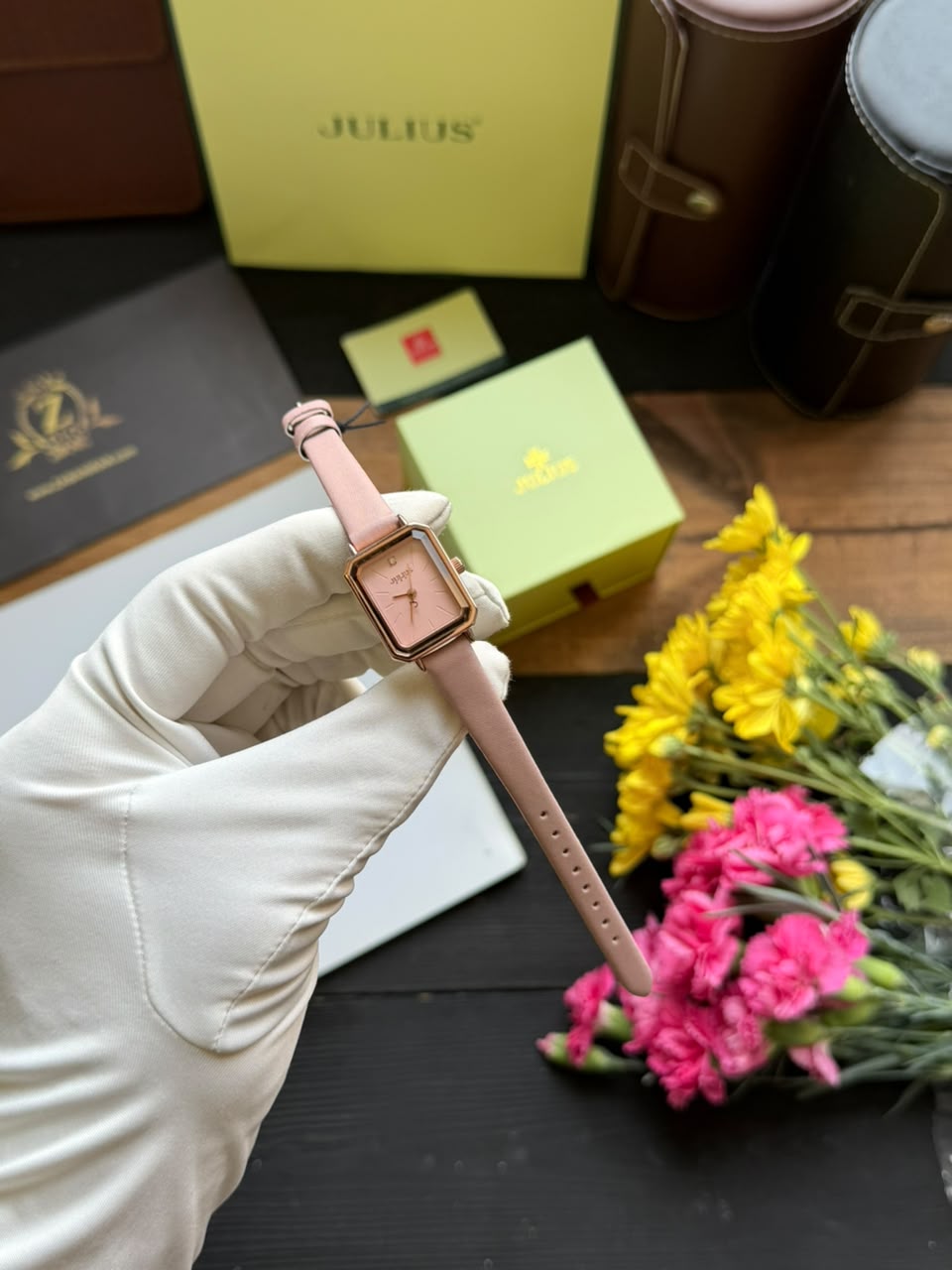 ساعت مچي زنانه بند چرمي جوليوس مدل JA-1231B